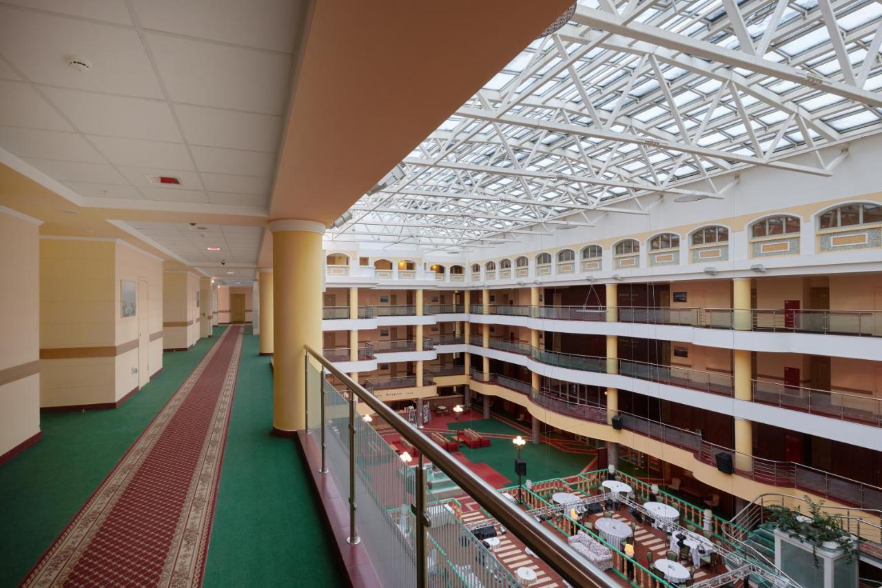 Azimut Hotel Yaroslavl Exterior foto
